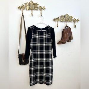 Plaid black white sweater dress S